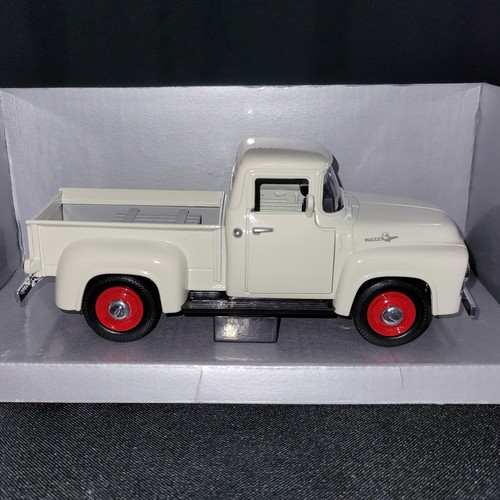 1999 New-Ray City Cruiser Collection 1956 Ford F-100 Pick-up 1:32 - Picture 20 of 24