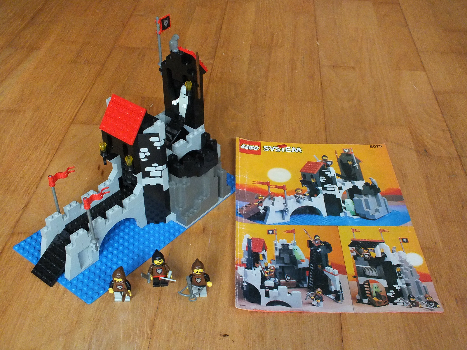 Lego 6075 Wolfpack Tower (100% Vollständig) Lego 6075 Wolfpack Tower (100% Vollständig)