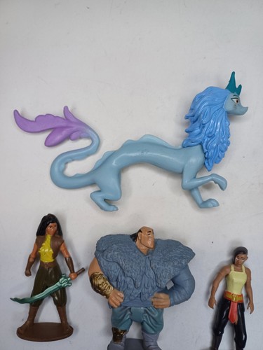 Mini lotto di 9 figurine Disney Raya L'ultimo drago in pvc - Foto 8 di 8