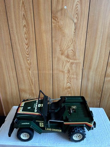 Nikko Radio Control LAND CRUISER 110 Scale Semidelacon Toy Car Retro Not tested - Picture 4 of 4