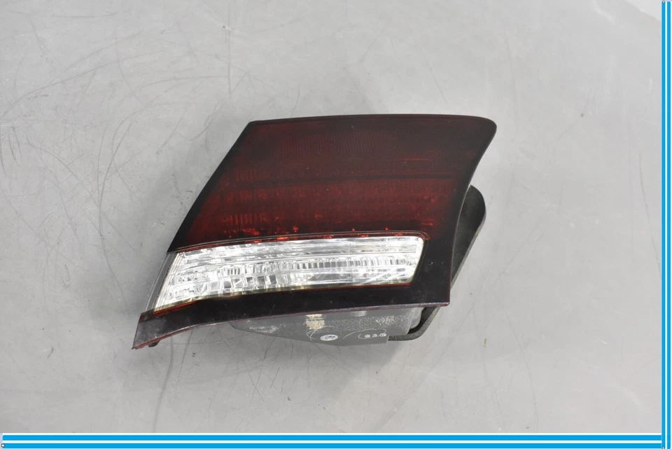 07-09 LEXUS LS460 Luz Trasera Interior Pasajero Derecho Lámpara 8155150160 Fabricante Original Foto 3 de 4