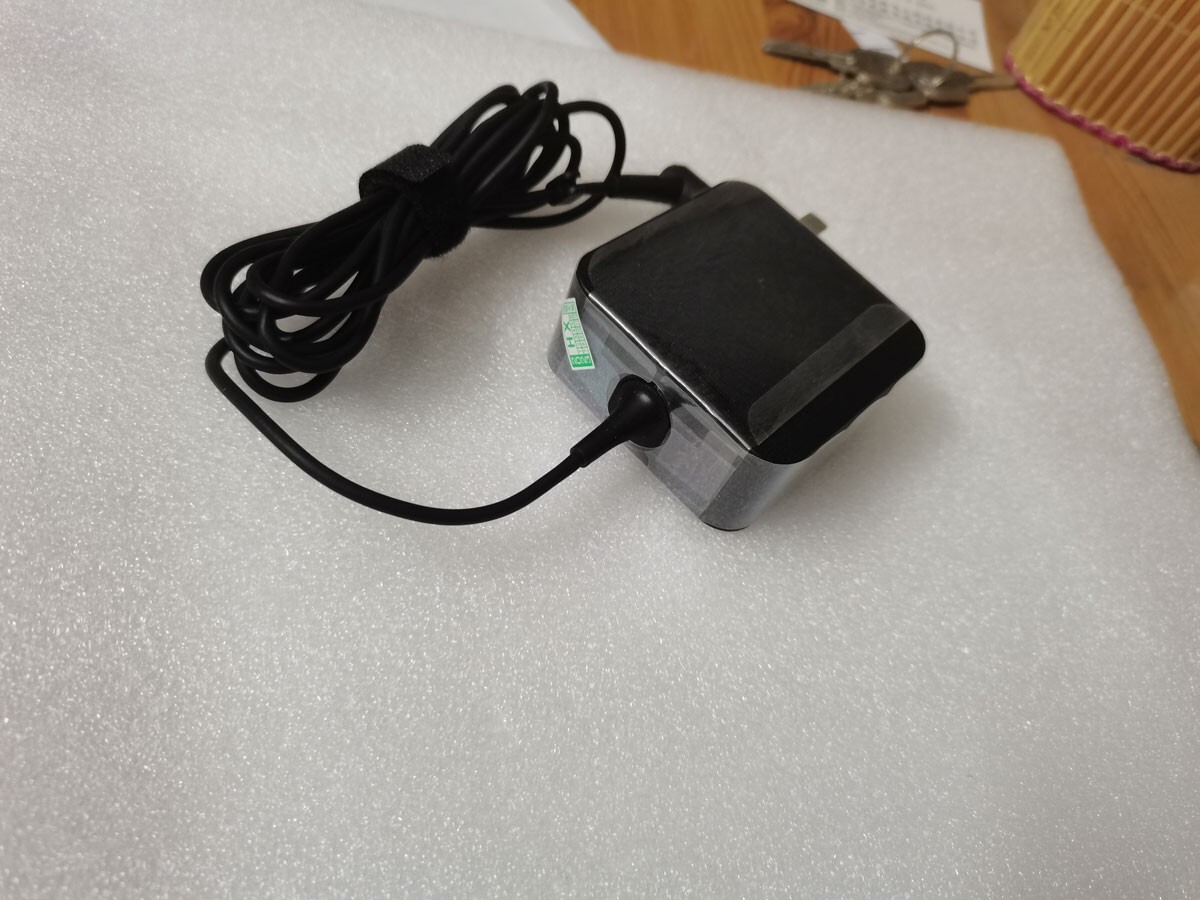 Genuine 19V3.42A 65W ADP-65DW X For ASUS VivoBook 15 F1502Z 4.5mm