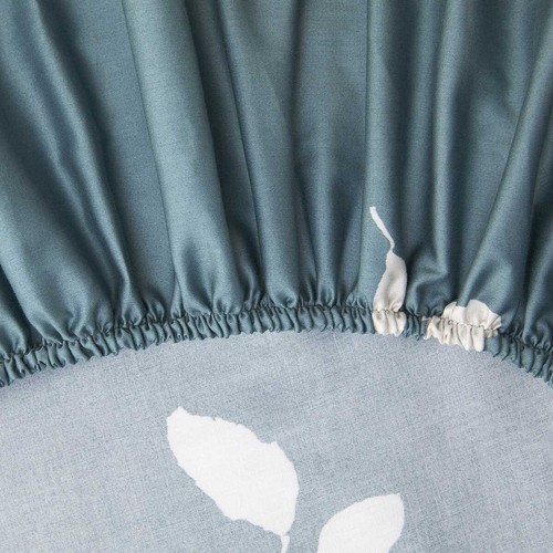 Yves Delorme Eaux Queen Spannbettlaken weiße Blütenblätter botanische Blätter blauer Satin - Bild 7 von 19
