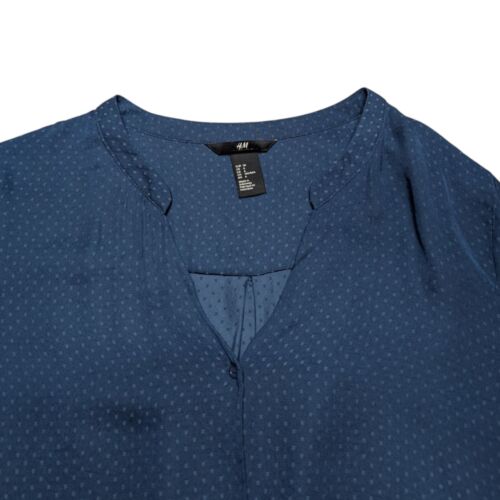 H&M Langarmbluse blau gepunktet V-Ausschnitt Damengröße 6 Polyester gebraucht - Bild 4 von 9