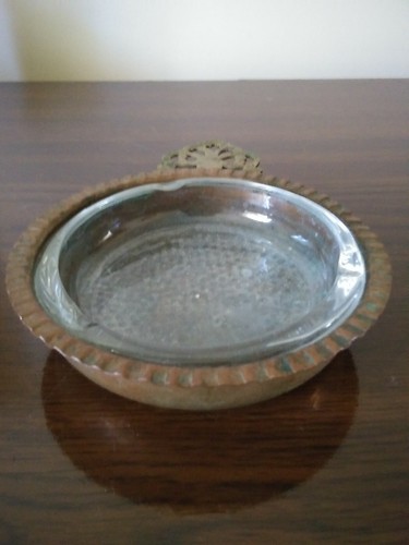 Vintage Hammered Copper Glass Brass Table Top Ashtray Decorative - Picture 3 of 6