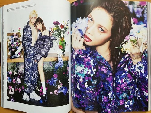 4MINUTE HYUN A & DAWN Cutting 12P---Not Whole Magazine/Dazed Korea/Dec. 2021 - Picture 3 of 6