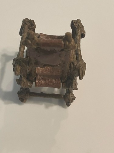 Star Wars 3.75" Saga Collection Ewok Village C-3PO throne part only incomplete - Picture 2 of 3