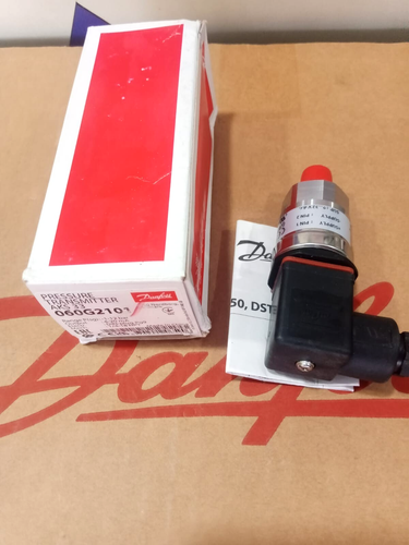1PC- Danfoss 060G2101 Pressure Transmitter AKS 33, -1bar-12bar- Brand New - Picture 4 of 6