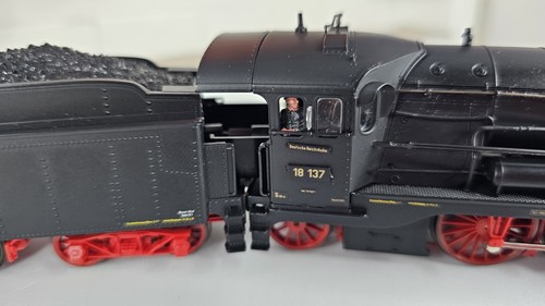 Roco 43218 Locomotora Vapor BR18 de la DRG Escala HO - Imagen 4 de 6