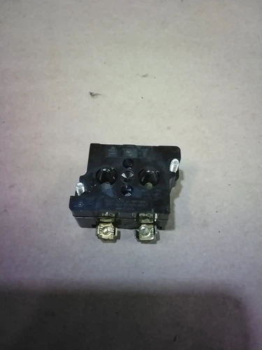 CUTLER-HAMMER Contact Block 10250T2