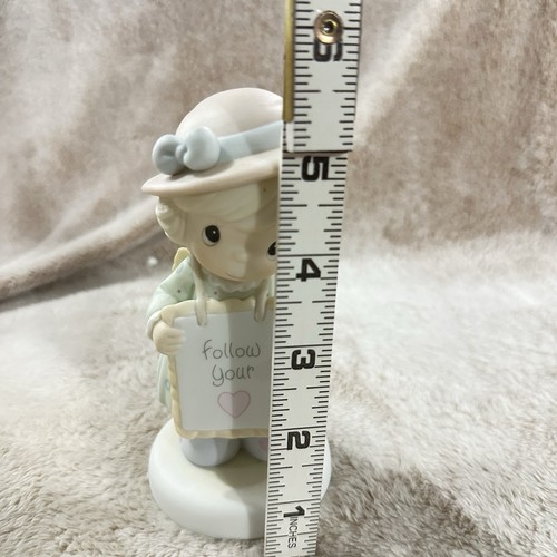 Precious Moments - "Follow Your Heart" 1995 Event Piece - Girl Holding Sign - Bild 8 von 11