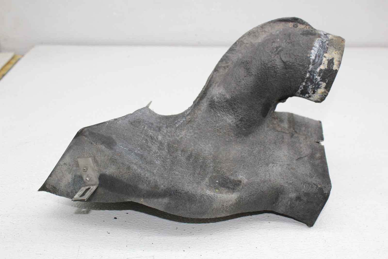 99-01 FERRARI 456 M LEFT FRONT AIR INTAKE DUCT (SEE DESCP)