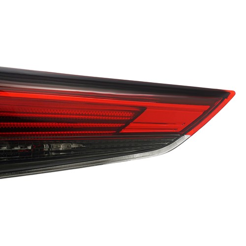 Luz trasera interior lado conductor Highlander 2020 2021 2022 815900E180 - Imagen 4 de 13