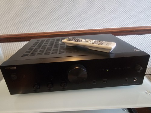 Onkyo A-9010 Intergrated Stereo Amplifier - Picture 3 of 12