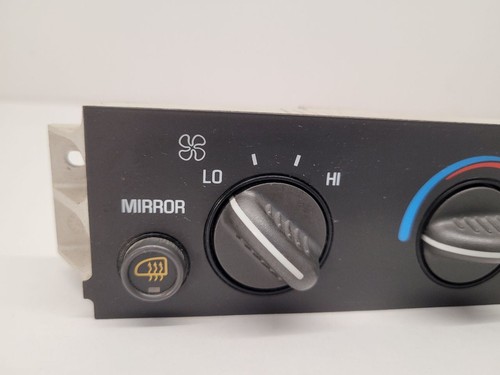 01-07 CHEVROLET EXPRESS 1500 VAN Temperature Control Dash Mounted With AC  - Picture 4 of 12