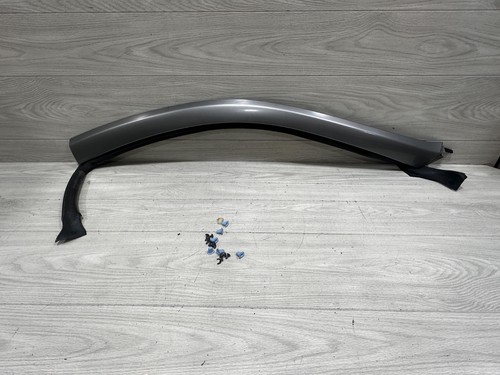 2003-2007 Infiniti G35 Coupe RIGHT/pas exterior door pillar molding 76836-AM803 - Picture 4 of 16