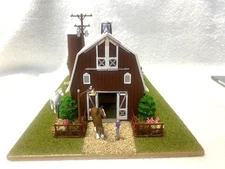 Bachmann HO Scale Rustic Red and White Barn W/Silo Fully Assembled and Painted
