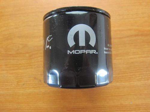 Mopar Engine Oil Filter 5281090AB for Dodge Jeep Chrysler Plymouth Eagle 91-08 - Picture 6 of 9