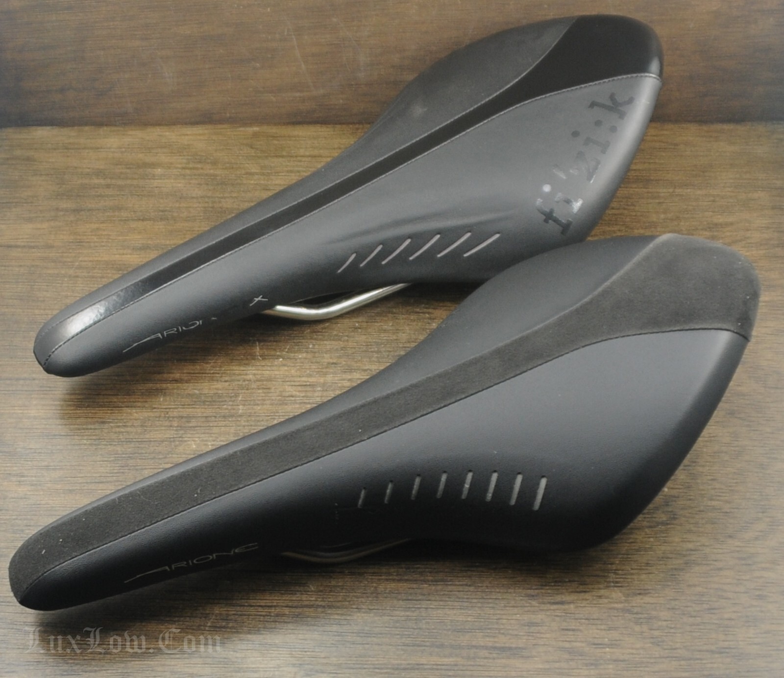 700x25c Tire BONTRAGER R3 Hard-Case Lite TLR Road Tyre - The