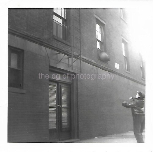 CITY BOYS Vintage FOUND PHOTO Black+White Snapshot BASKETBALL Original 28 14 O