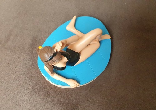 Lara Croft Figurine swimsuit swimming pool bikini 15cm legend statue Atlas 55 - Picture 9 of 12