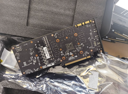 ASUS NVIDIA GeForce GTX1080 8GB GDDR5X Graphics Card - Picture 4 of 5