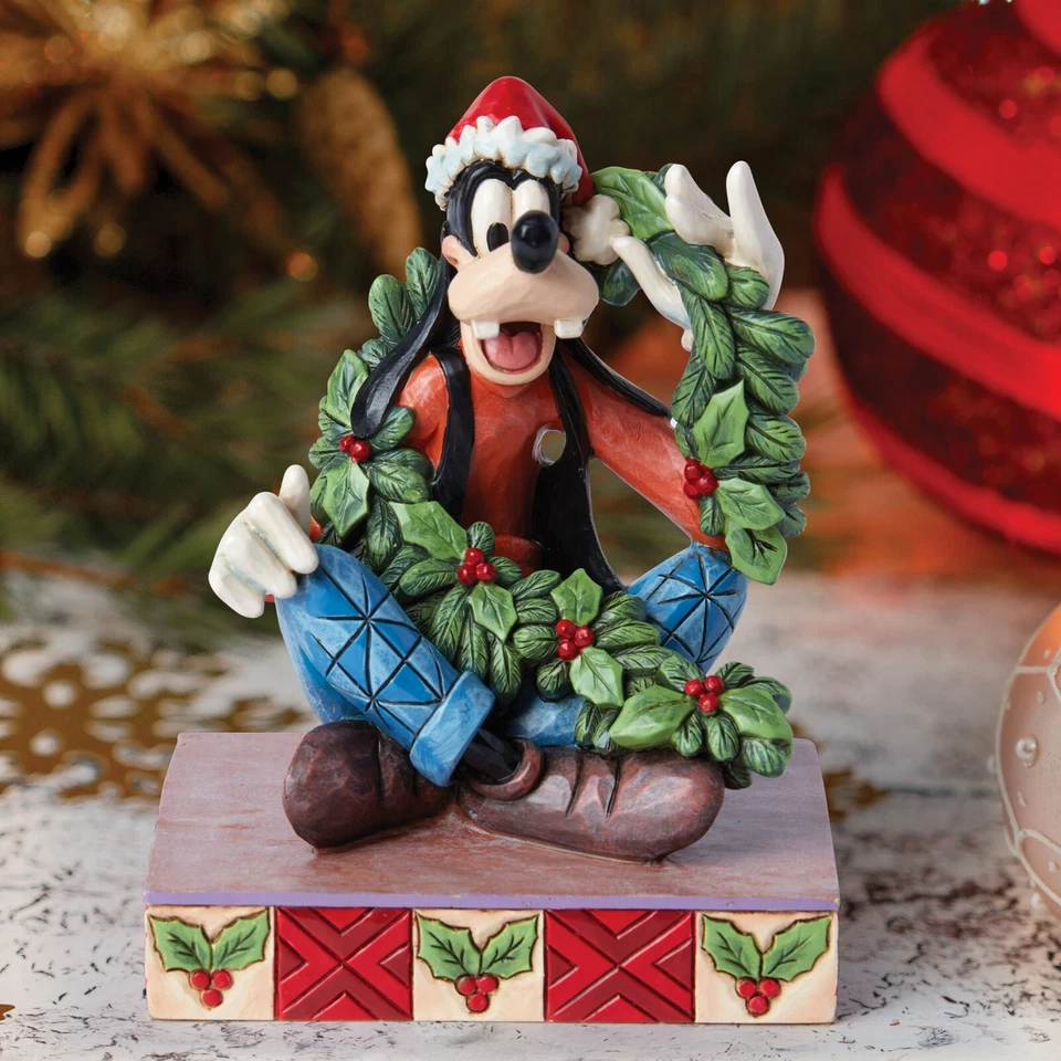 ღ New JIM SHORE DISNEY Figurine A GOOFY CHRISTMAS Santa Hat Garland Wreath Decor
