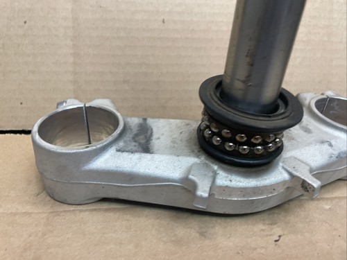 2013 Kawasaki Ninja ZX6R bottom triple tree lower fork bridge #82623 - Foto 9 di 12