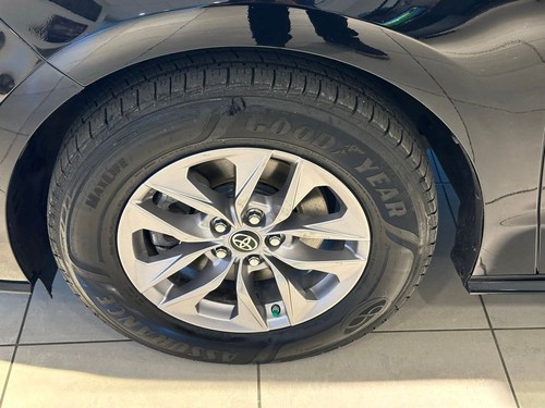 2022 Toyota Sienna LE - Picture 5 of 12