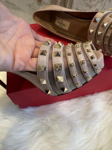 Valentino Nude Rockmance Nude Rockstud Mesh Peep Toe Heels Sz 38.5 - Picture 7 of 8