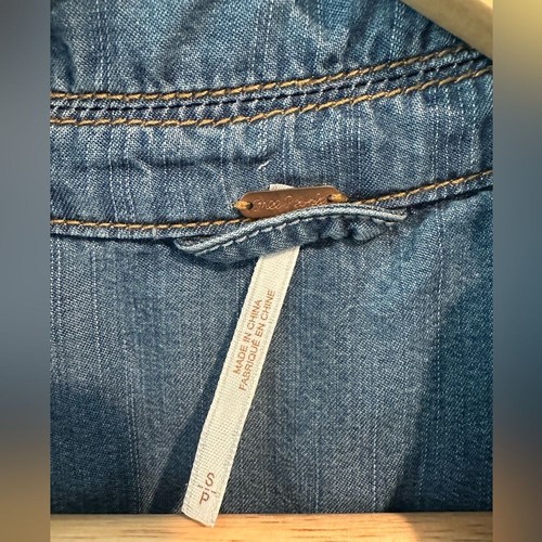 Free People Denim Style Button Down sz S - Picture 3 of 5