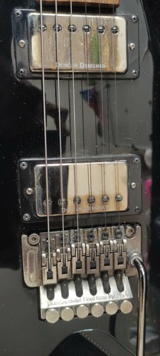 Chitarra FLYING V Aria series XX stile Randy Rhoads custodia rigida - Foto 4 di 10