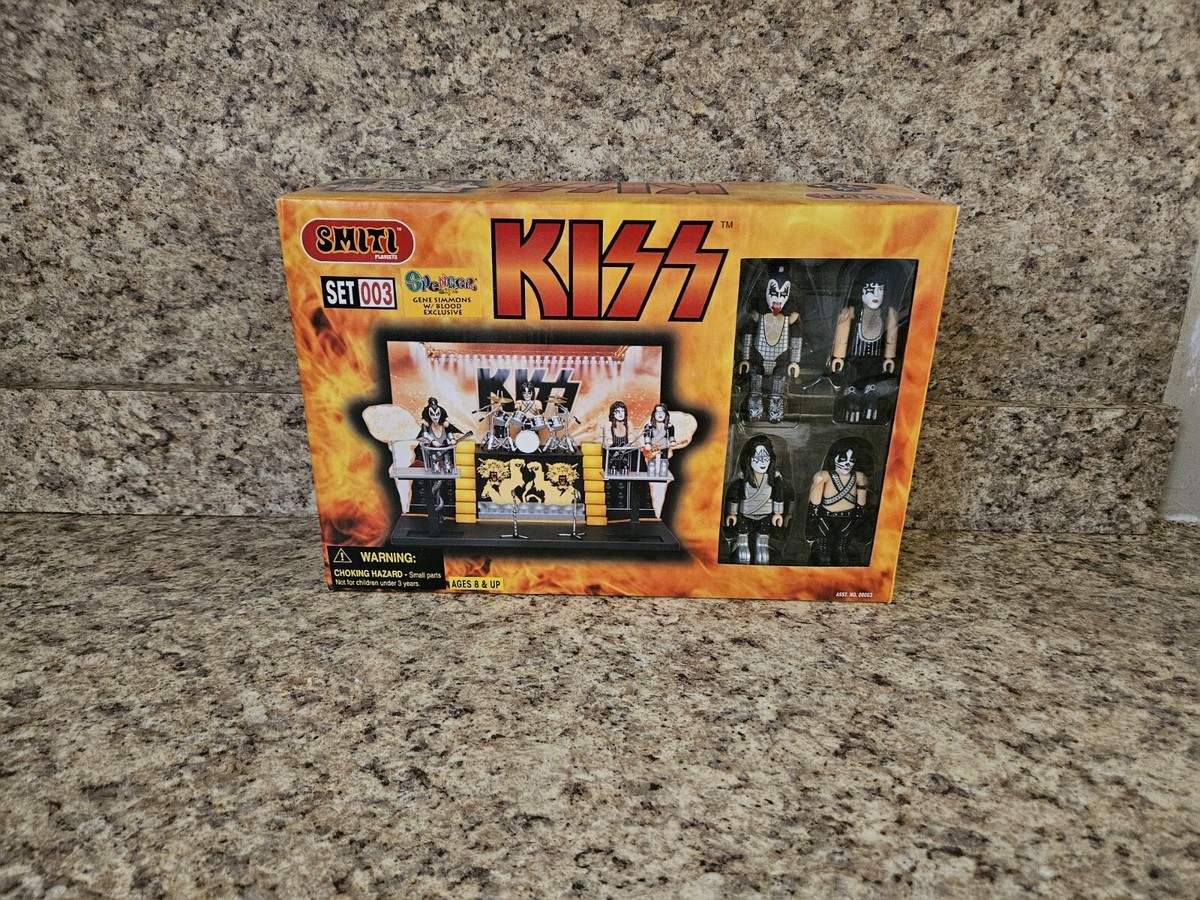 RARE! VINTAGE KISS ALIVE II 40 PIECE ACTION FIGURE SET 2002