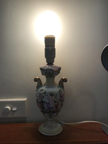 Vintage Italian putti cherubs Porcelain R.Capodimonte Table lamp working 32cm - Picture 20 of 20