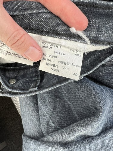 Levi’s 2013 SIZE 38" WAIST 34" LEG LEVI 501 ORIGINAL JEANS BUTTON FLY - Picture 5 of 5