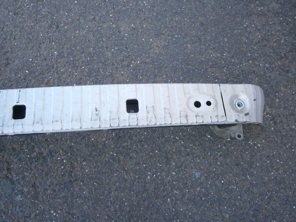 dp51141 Volvo V50 2005 2006 2007 2009 2010 rear bumper reinforcement impact bar - Image 2 of 4