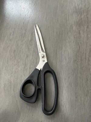 Kai 5220L: 8 1/2-inch Lefty Dressmaking Shears