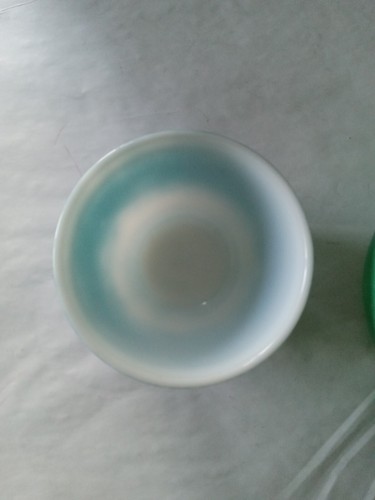 Pyrex bowls vtg Green and blue lot of 2 mixing bowls 2.5 Qt. and 1 1/2 pints - Picture 12 of 17