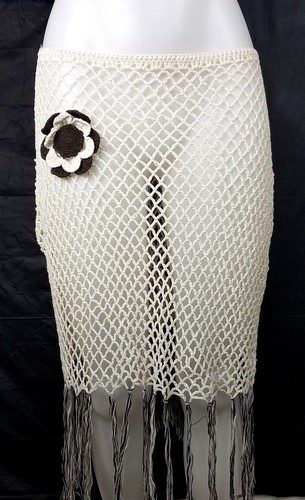 Women's Beach Cover Up Black Shawl And Ecru Skirt Size Medium Cute Boho Crochet - Picture 2 of 12