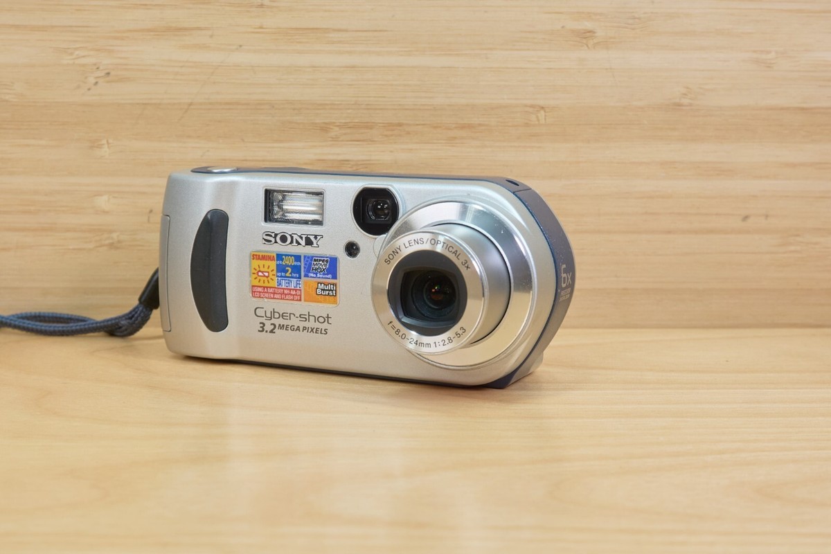 美品 SONY Cyber-shot DSC-P71 デジカメ オールドコンデジ Sony Cyber-shot DSC-P71 3.2 MP Compact Digital Camera Silver