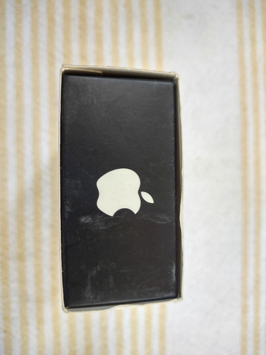 New Open Box Apple iPod In-Ear Bud Earphones (M9394G/A) and Replacement Tips - Picture 6 of 7