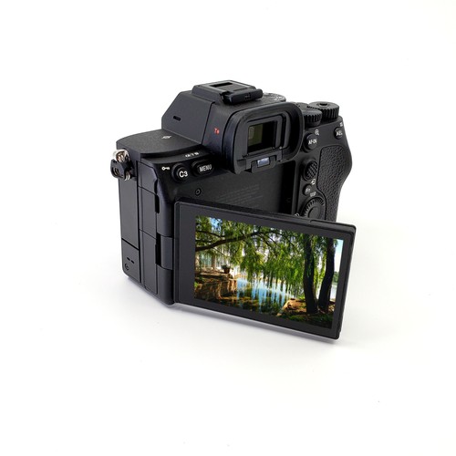 Sony Alpha 7 IV Full-frame Mirrorless Interchangeable Lens Camera - Picture 3 of 4