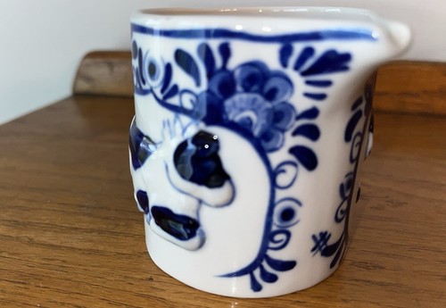 Delft Blue Hand Painted 3D Cow Sugar/ Covered Creamer W/ Spoon DAIC-EUC - Picture 3 of 10