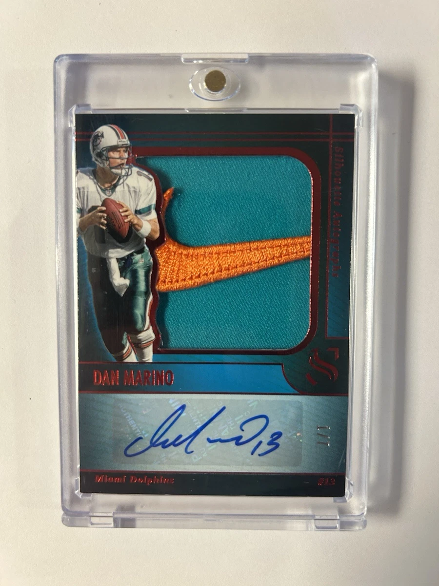 Panini Dan Marino Autographed Football Sports Trading Cards