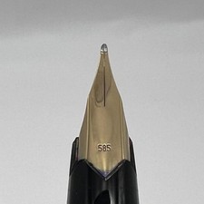 Montblanc 221 Fountain Pen Classic 14K Nib Black Gold Trim from Japan