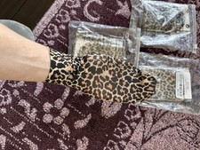 Women  s socks, leopard print