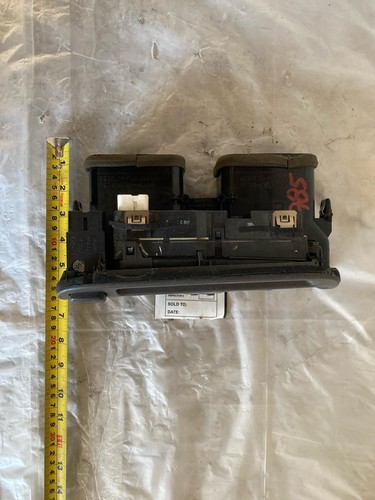 2001 LEXUS GS300 Center A/C Heater Vent with Clock Hazard Button P/N 55660-30340 - Picture 8 of 17