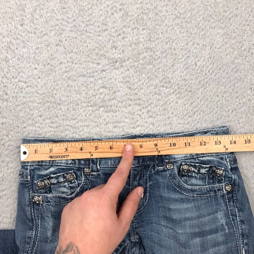 Pantalones de mezclilla Miss Me para mujer 26 (28x33) adornados con tachuelas tiro bajo bota lavado a la piedra - Imagen 9 de 15