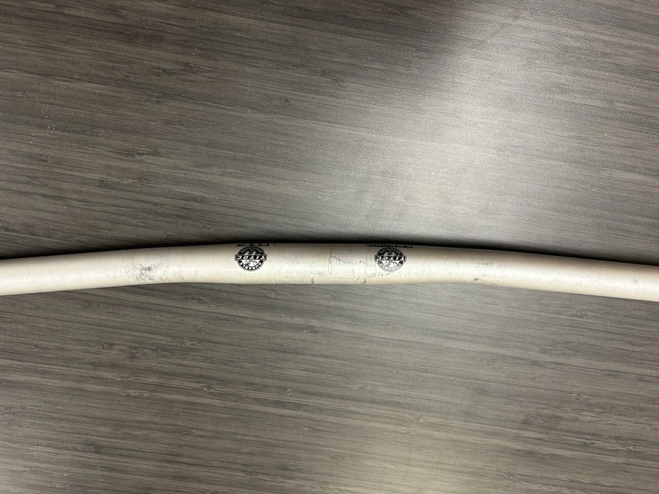 Manillar plano de bicicleta de montaña TITEC Enduro HF de colección 25,4 mm x 580 mm plateado Foto 2 de 4