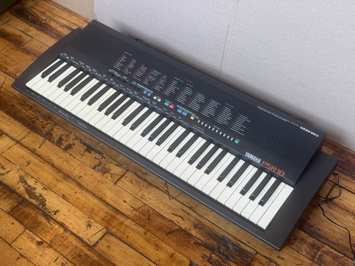Yamaha Portatone PSR-18 Electric Keyboard Piano with Power Supply Tested Works - Picture 1 of 13